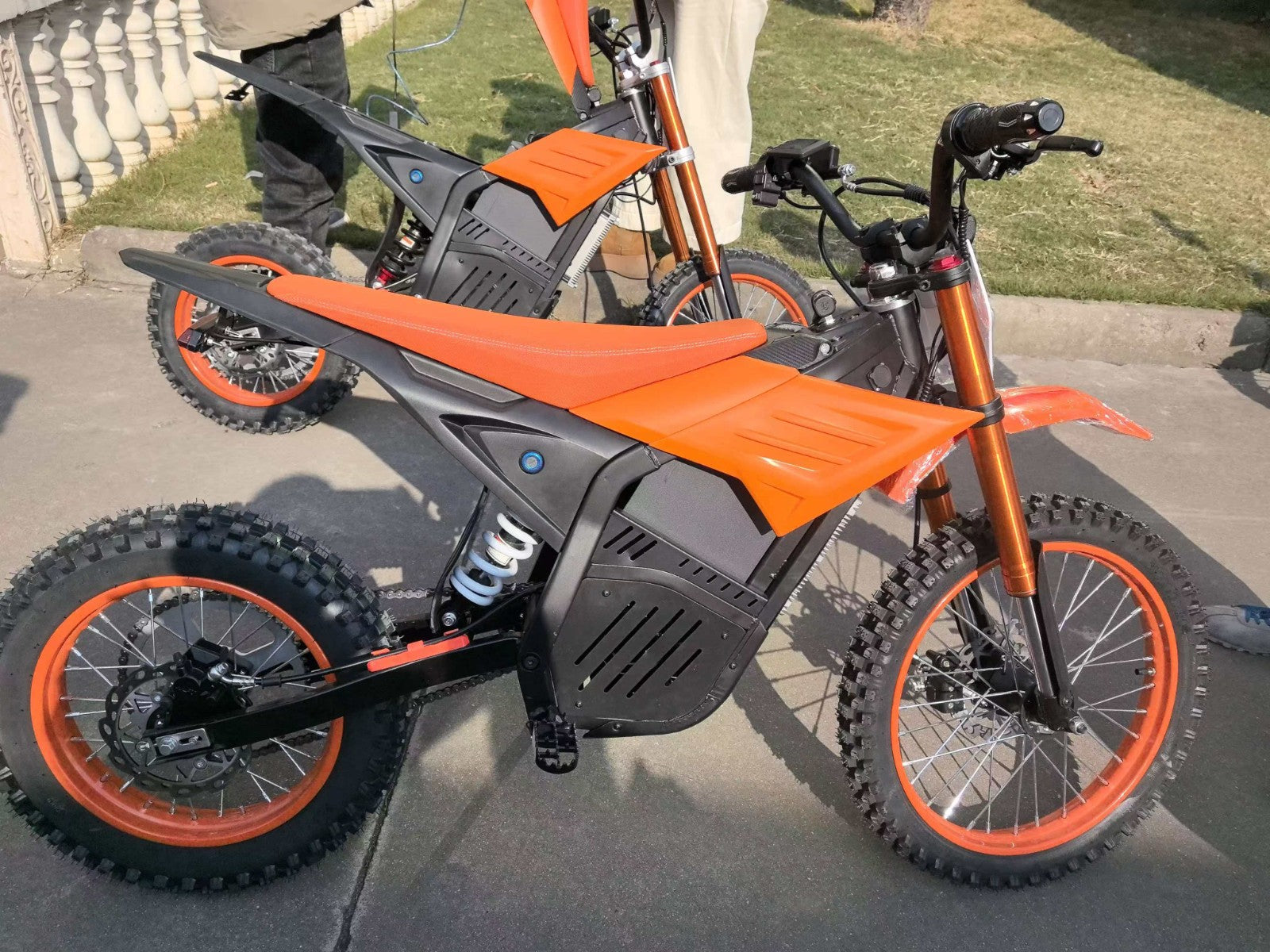 Llama Fury 3600 High-Performance Electric Dirt Bike